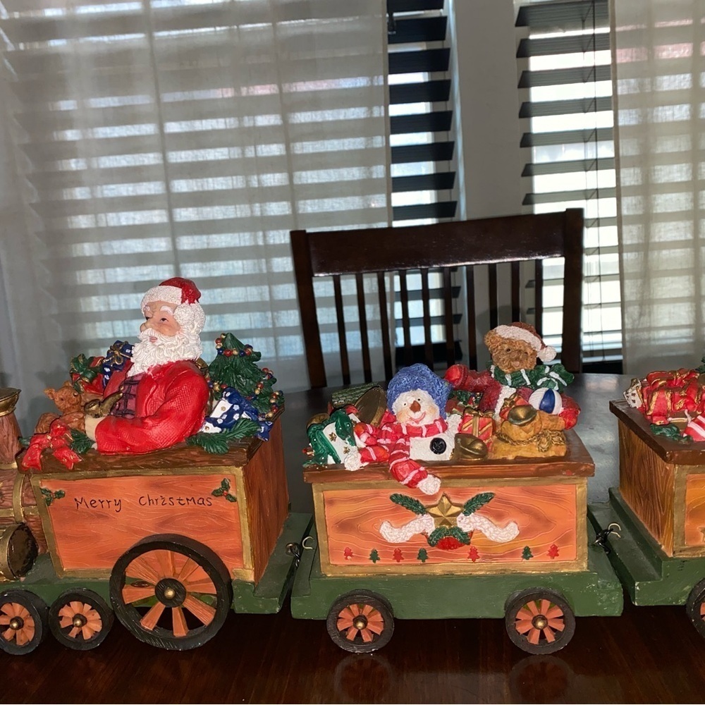CHRISTMAS TRAIN DECOR WOOD RESIN 4 PIECES SANTA TEDDY BEARS SNOWMEN 28”Long - Picture 4 of 15
